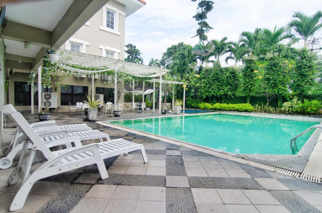 Country Heritage Hotel Surabaya Dış mekan fotoğraf