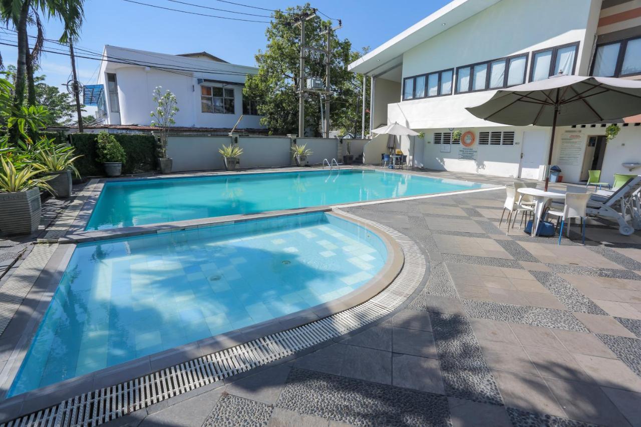 Country Heritage Hotel Surabaya Dış mekan fotoğraf