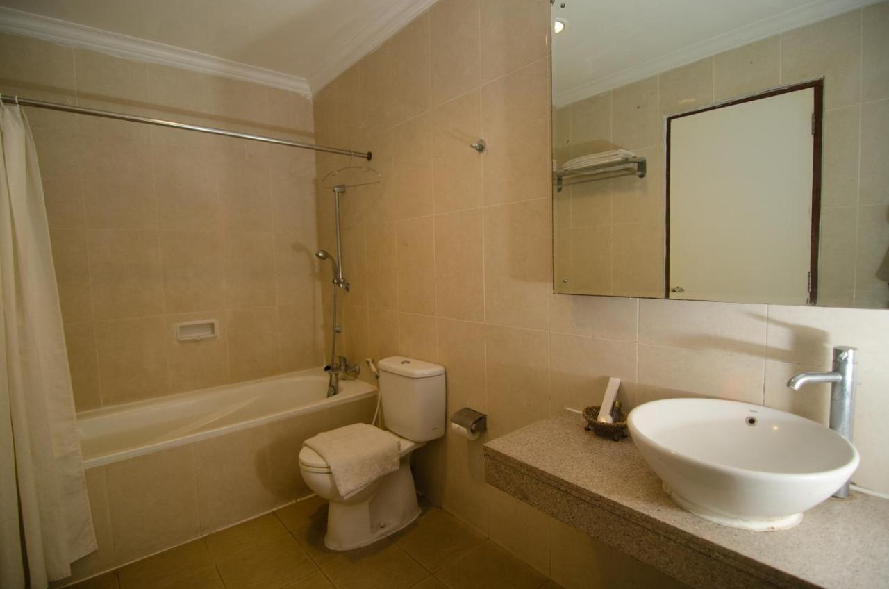 Country Heritage Hotel Surabaya Dış mekan fotoğraf