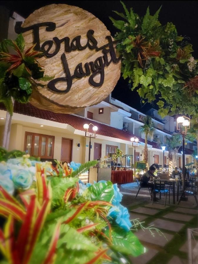 Country Heritage Hotel Surabaya Dış mekan fotoğraf